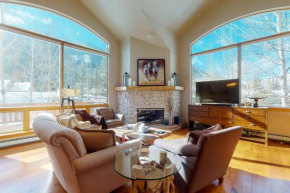 Gorgeous home in Quiet East Vail